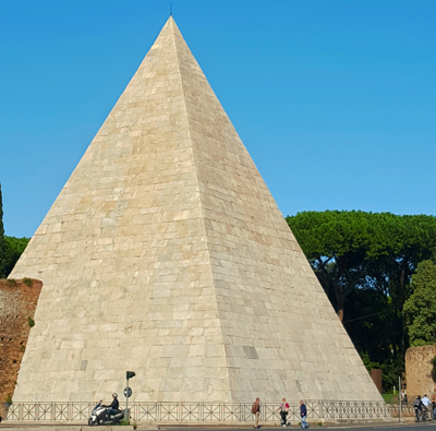 piramide roma